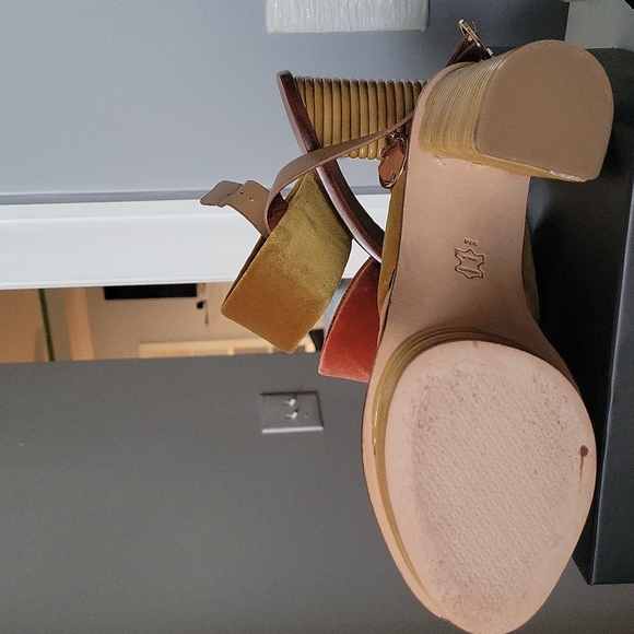 Tory Burch -Patos - Picture 5 of 7